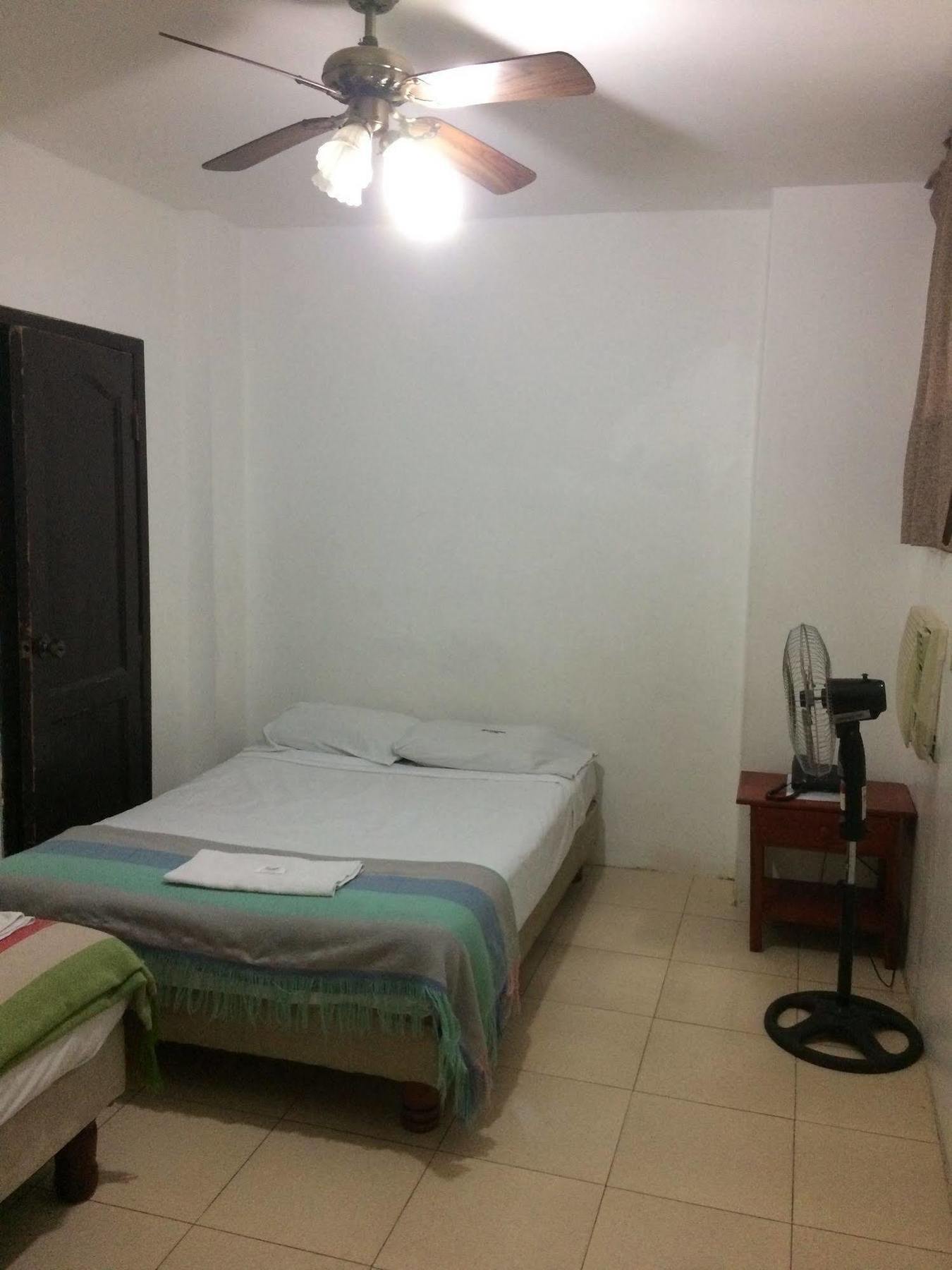 Hotel Ecuador Гуаякуил Екстериор снимка