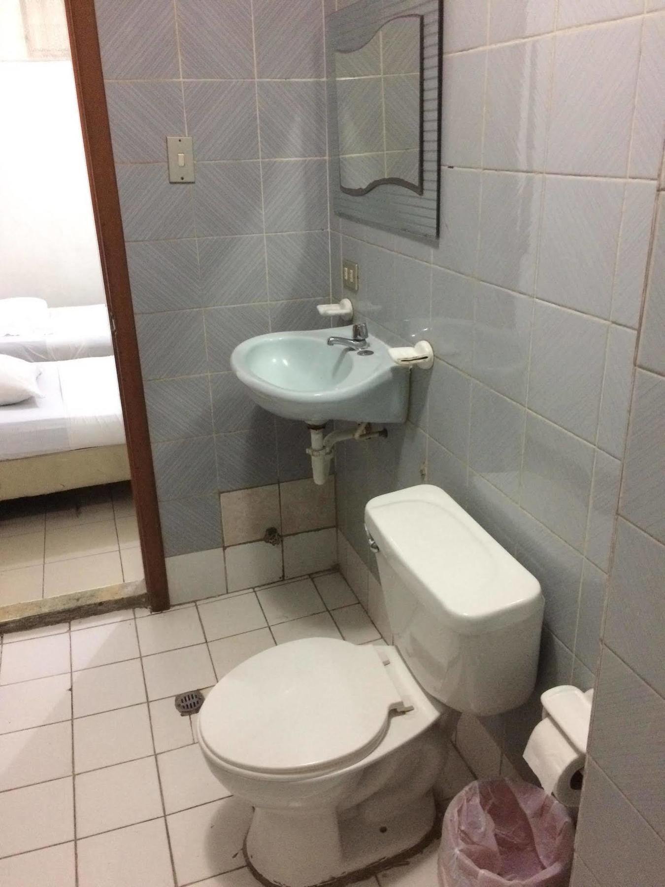 Hotel Ecuador Гуаякуил Екстериор снимка
